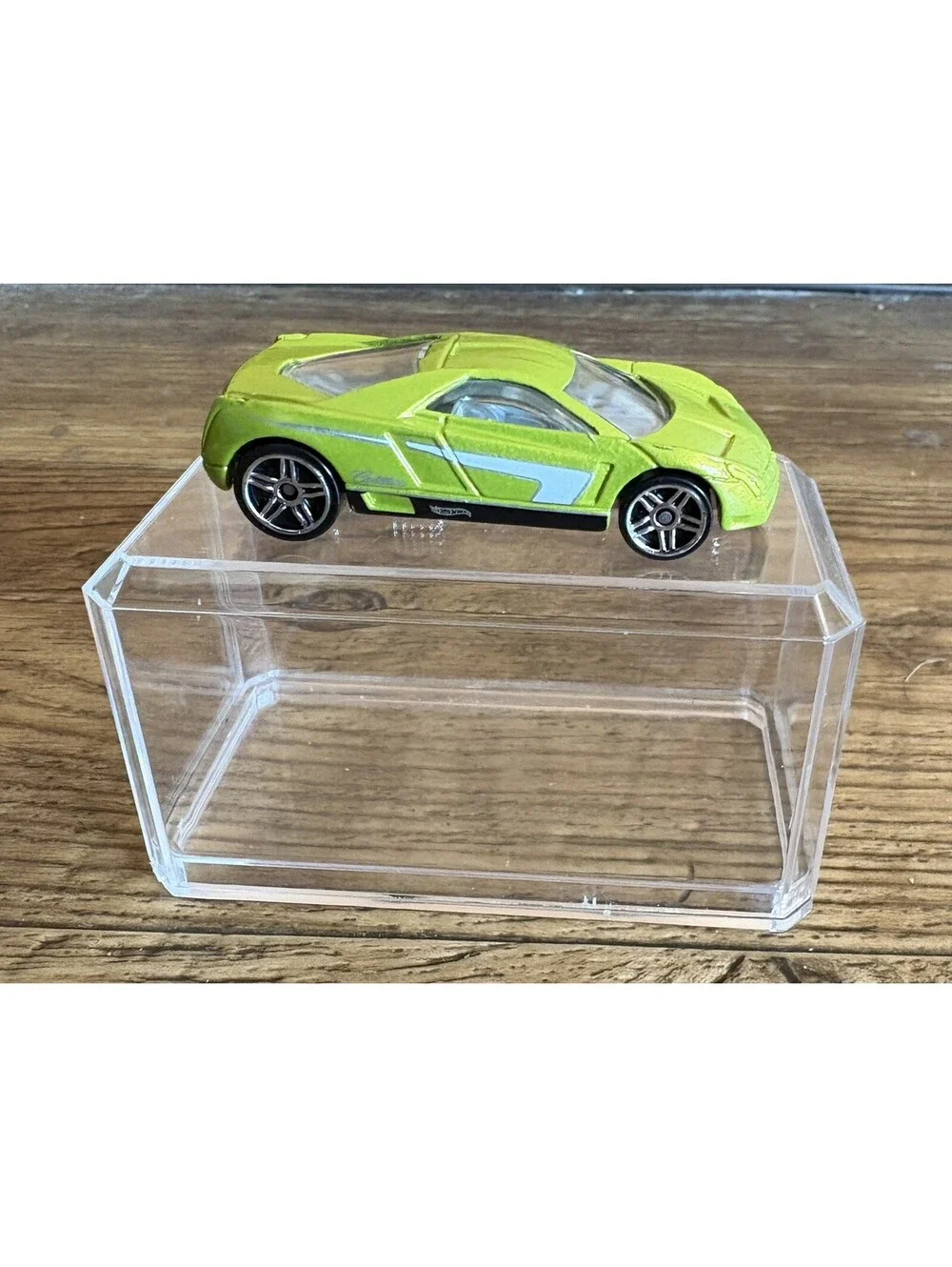 2002 02 Cadillac Cien XV12 Concept Collectible 1/64 Scale Diecast w/ Case